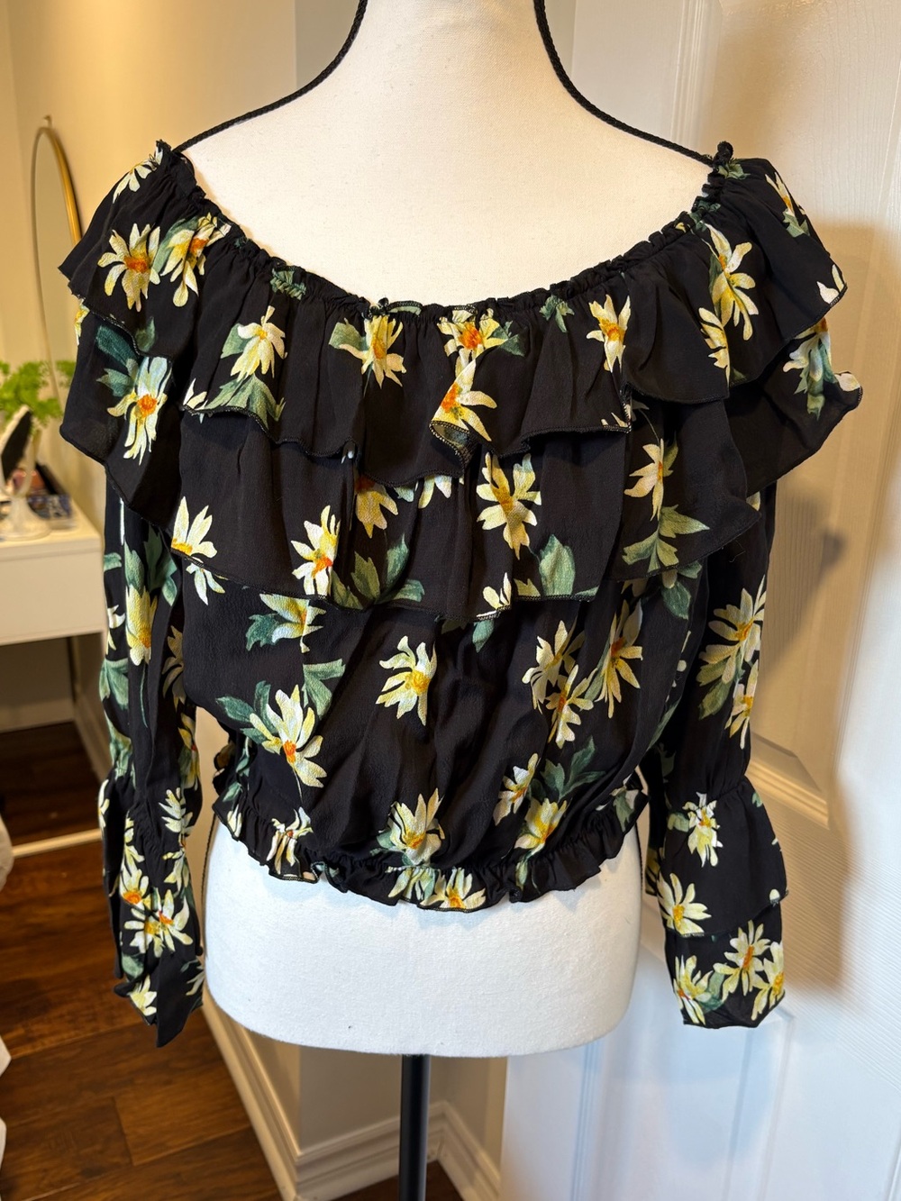 Blush Boutique Black Floral Ruffle Off Shoulder Top L